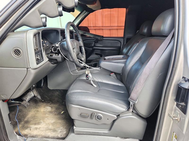Photo 7 from auction – 2005 CHEVROLET SILVERADO with VIN 2GCEC19V551141868