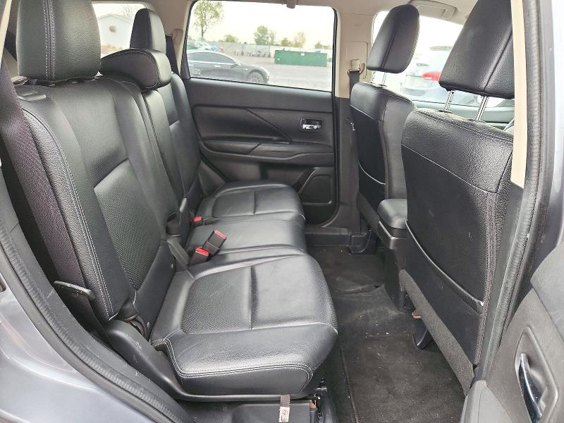 Снимка 11 от търг – 2016 MITSUBISHI OUTLANDER с VIN JA4AD3A31GZ022558