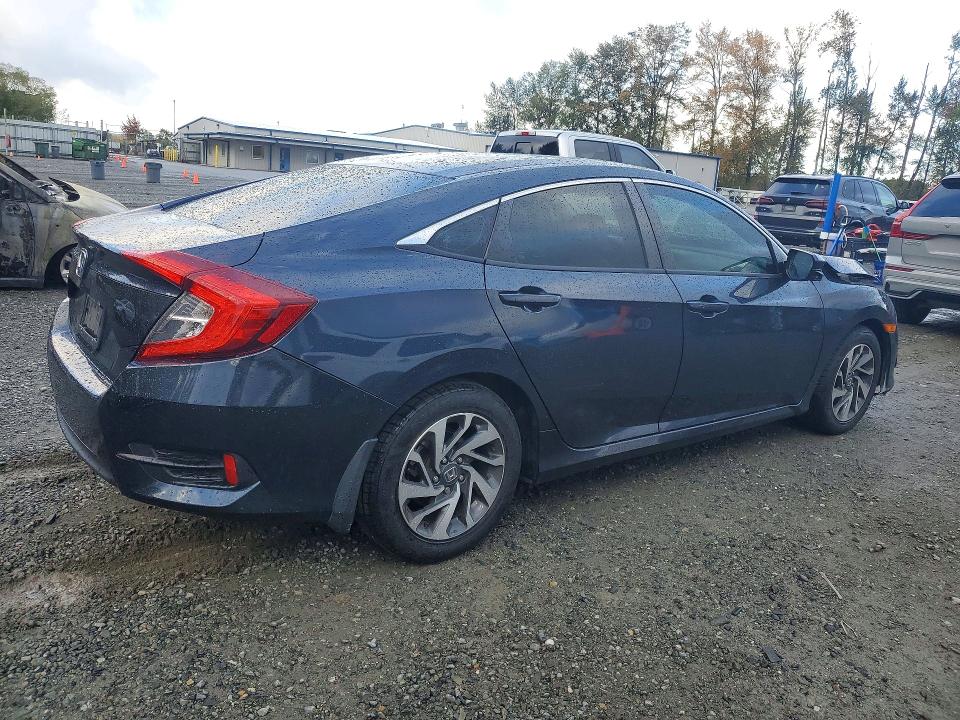 Photo 3 from auction – 2016 HONDA CIVIC with VIN 19XFC2F74GE233673