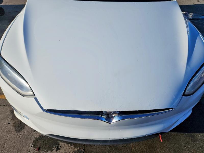 Photo 12 from auction – 2016 TESLA MODEL X with VIN 5YJXCBE29GF021906
