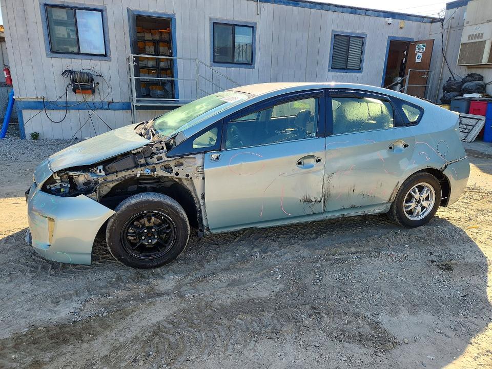 Photo 1 from auction – 2015 TOYOTA PRIUS with VIN JTDKN3DUXF1897789