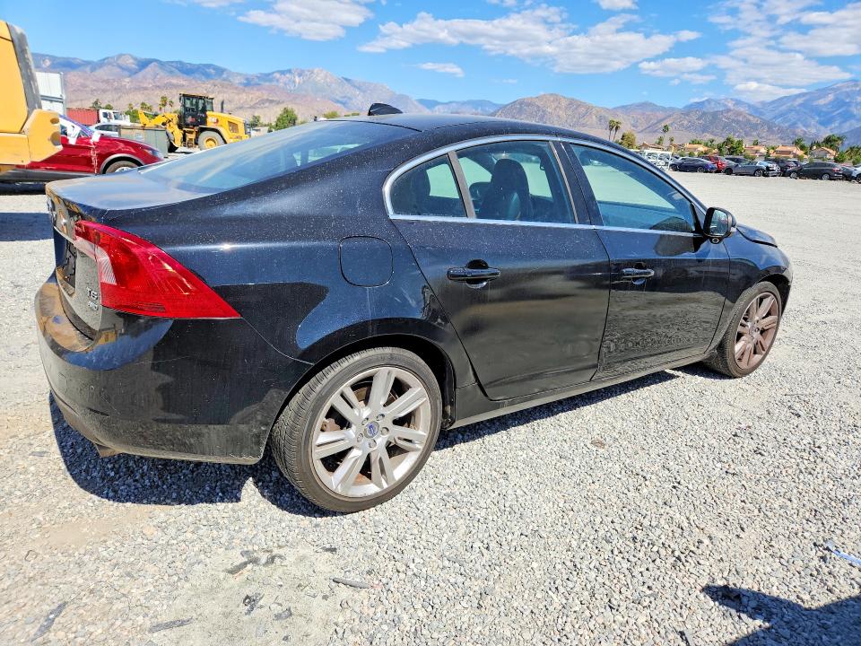 صورة رقم 3 من المزاد - 2012 VOLVO S60 مع VIN YV1902FH5C2134036
