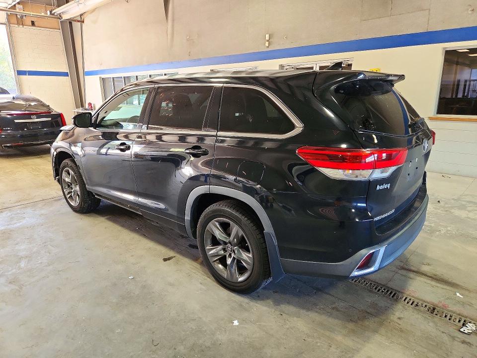 Zdjęcie 2 z aukcji – 2019 TOYOTA HIGHLANDER z VIN 5TDDZRFH4KS975867