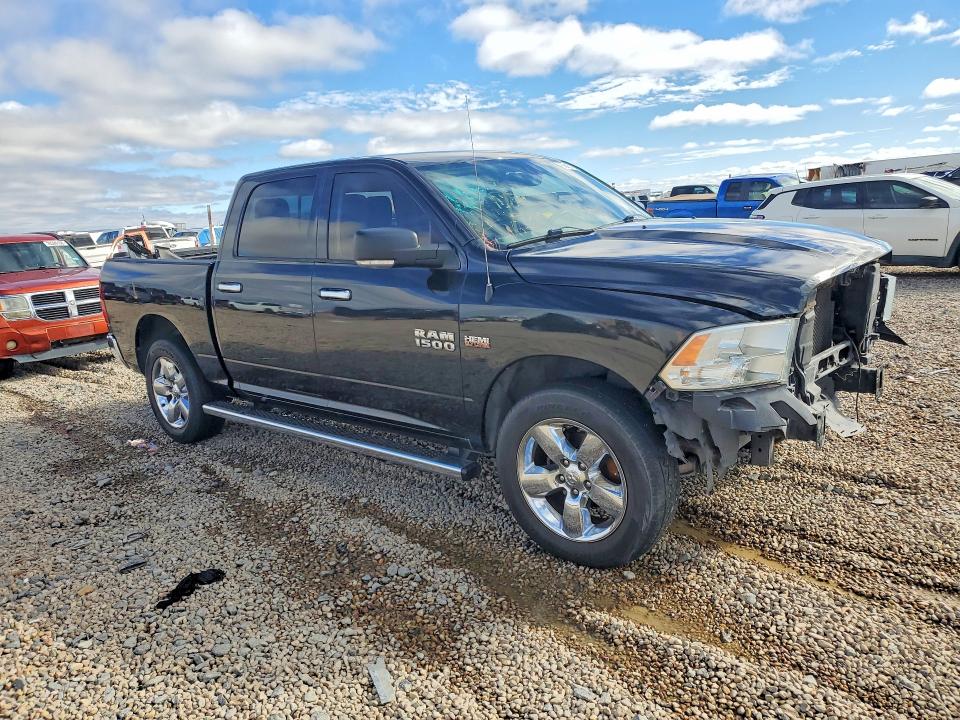 Снимка 4 от търг – 2016 RAM 1500 с VIN 1C6RR7LT9GS202966