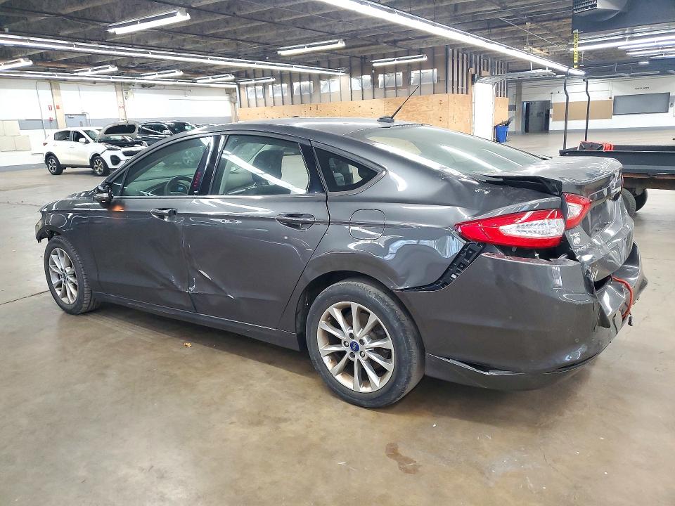 Снимка 2 от търг – 2016 FORD FUSION с VIN 3FA6P0H76GR132817