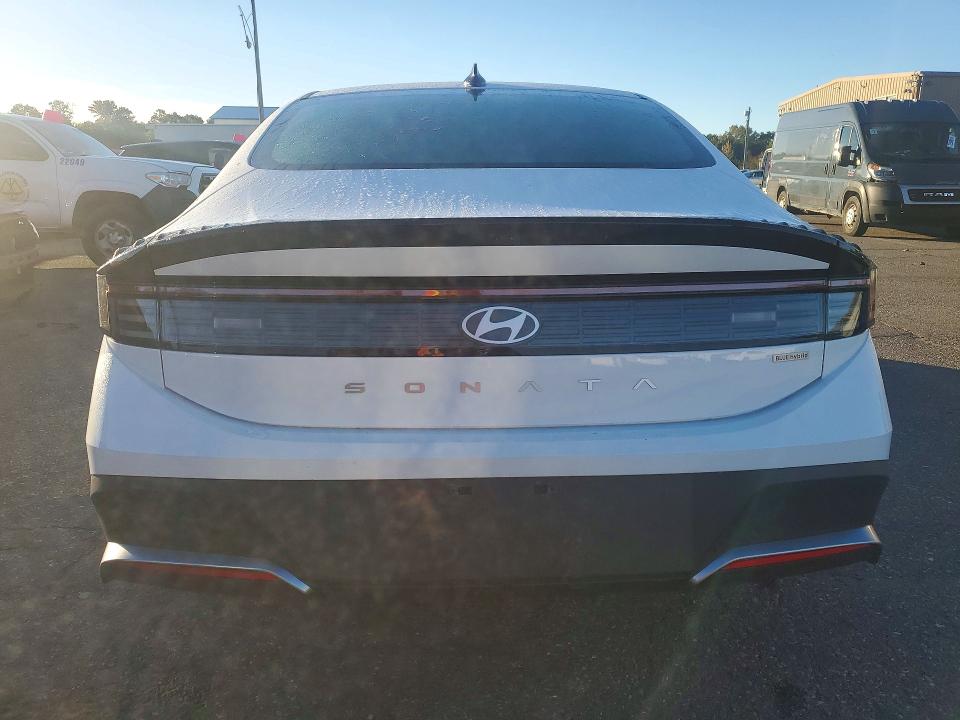 Снимка 6 от търг – 2026 HYUNDAI SONATA HYBRID с VIN KMHL24JJ6TA178933