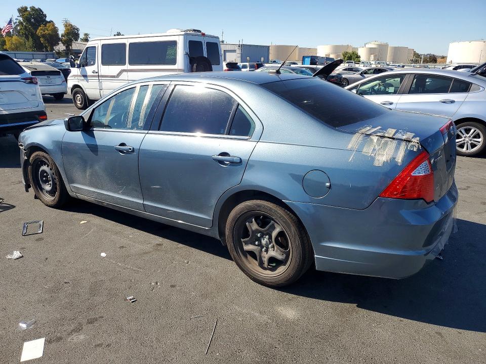 Zdjęcie 2 z aukcji – 2011 FORD FUSION z VIN 3FAHP0HA0BR114892