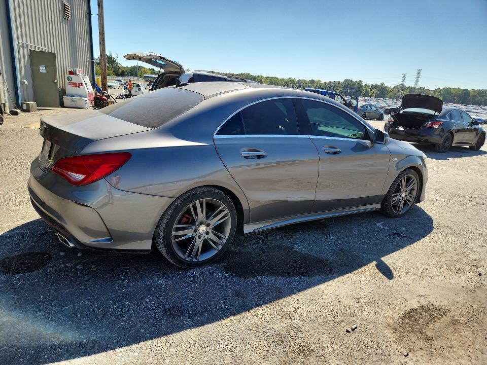 Photo 3 from auction – 2015 MERCEDES-BENZ CLA with VIN WDDSJ4EB7FN205694