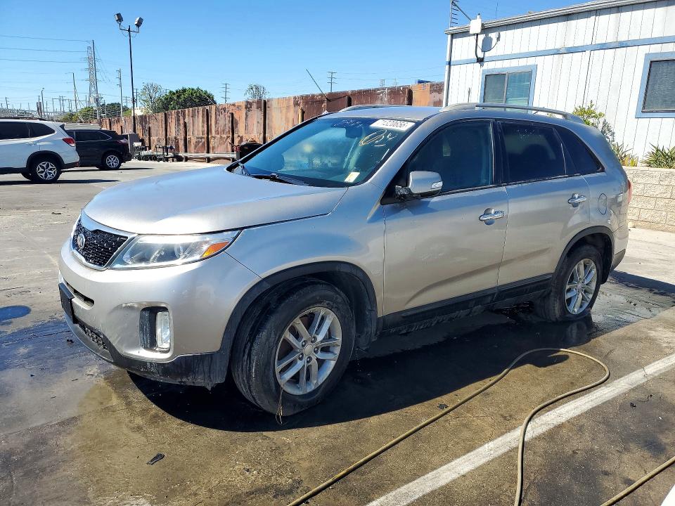 Zdjęcie 1 z aukcji – 2015 KIA SORENTO z VIN 5XYKT4A67FG592543