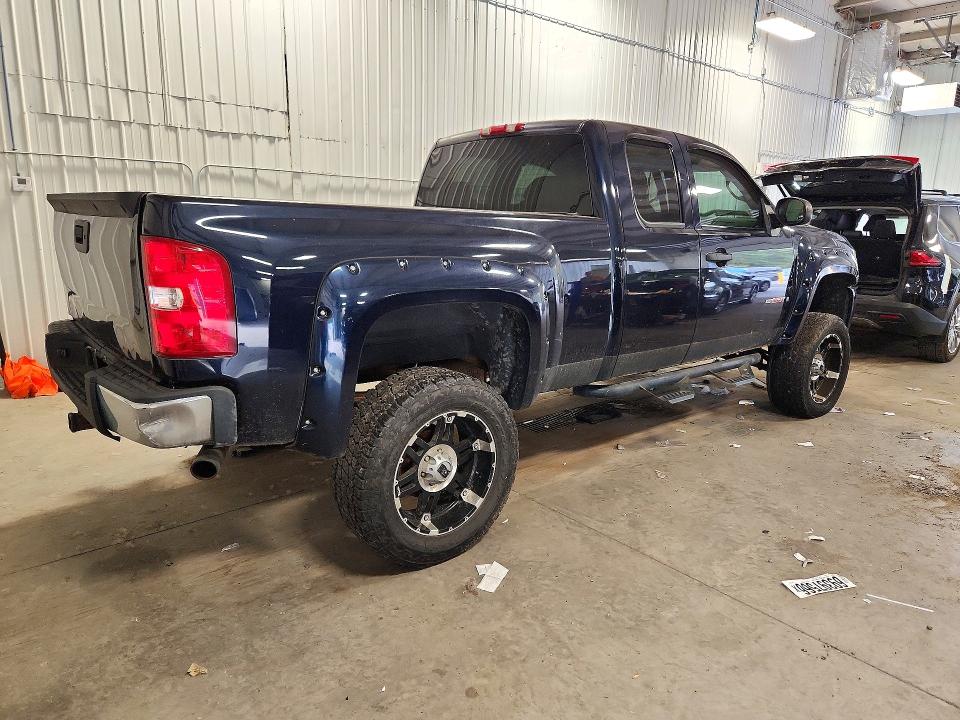 Photo 3 from auction – 2008 CHEVROLET SILVERADO with VIN 1GCEK19Y98Z209730