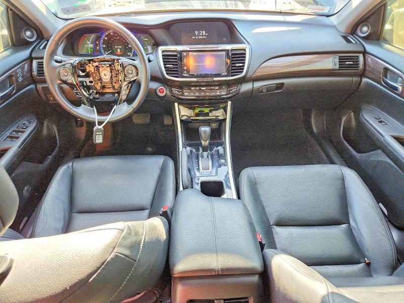Фото 8 с аукциона – 2017 HONDA ACCORD с VIN JHMCR6F73HC011027