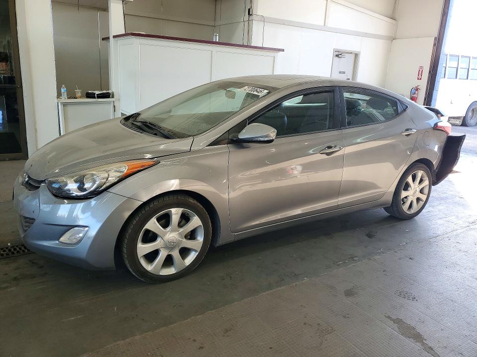 Снимка 1 от търг – 2012 HYUNDAI ELANTRA с VIN KMHDH4AE9CU256903