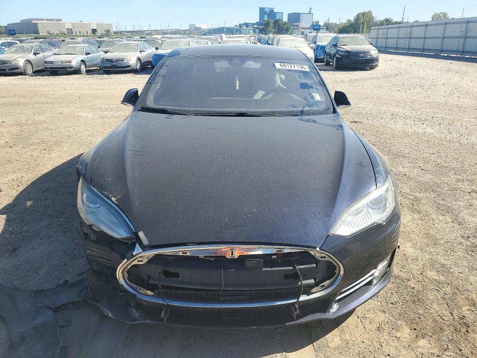 Снимка 5 от търг – 2014 TESLA MODEL S с VIN 5YJSA1H26EFP63263