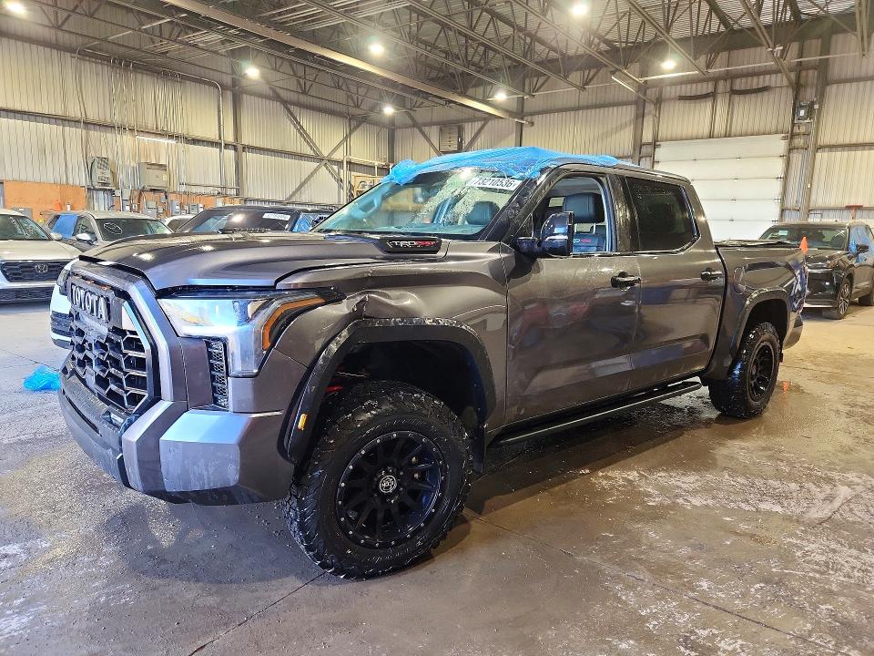 TOYOTA TUNDRA 2023 с VIN 5TFPC5DB5PX037688 - Снимка от търг