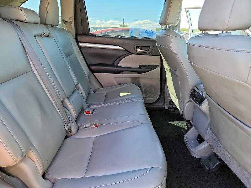 Photo 11 from auction – 2014 TOYOTA HIGHLANDER with VIN 5TDJKRFH7ES021903