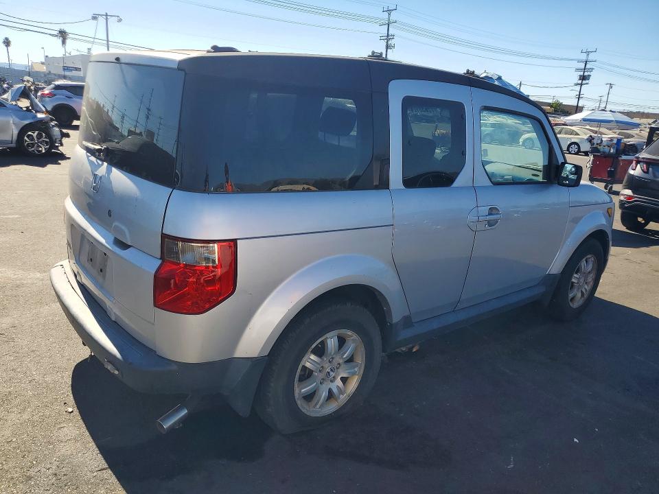 Photo 3 from auction – 2006 HONDA ELEMENT with VIN 5J6YH28736L008913