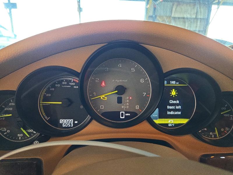 Снимка 9 от търг – 2014 PORSCHE PANAMERA с VIN WP0AD2A76EL044459