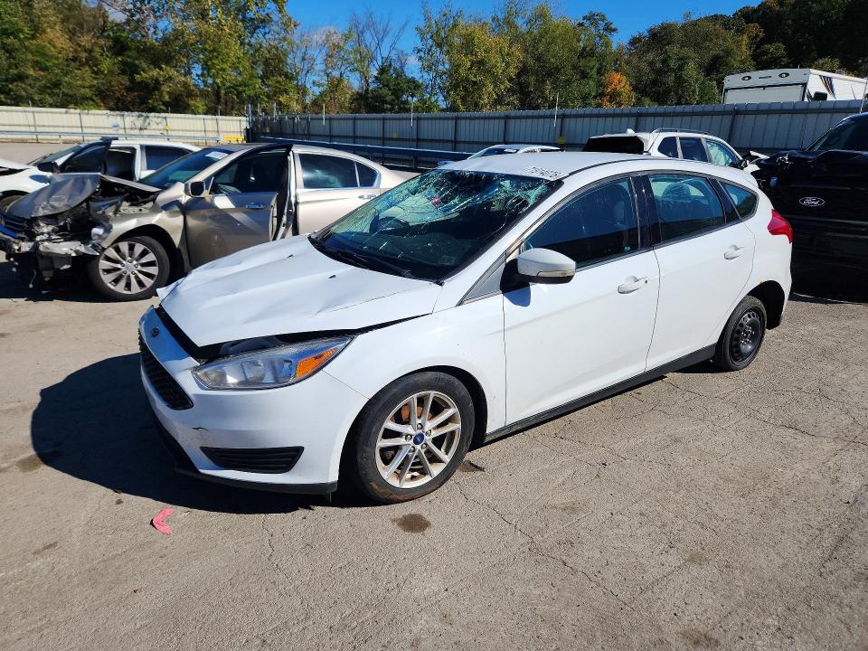 Zdjęcie 1 z aukcji – 2017 FORD FOCUS z VIN 1FADP3K26HL323983
