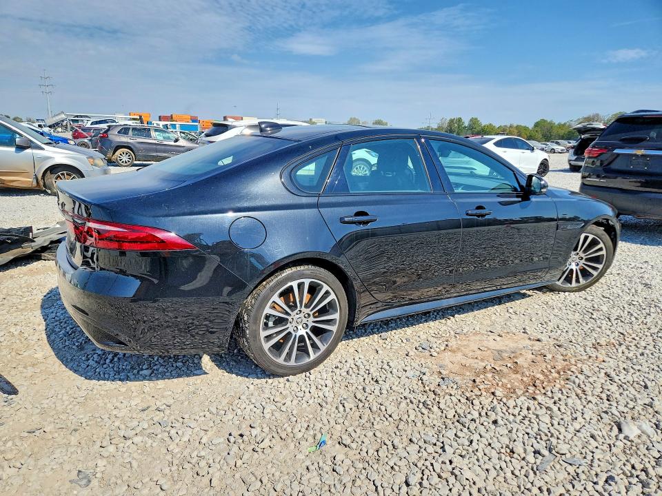 Photo 3 from auction – 2024 JAGUAR XF with VIN SAJBL4GX7RCY93579