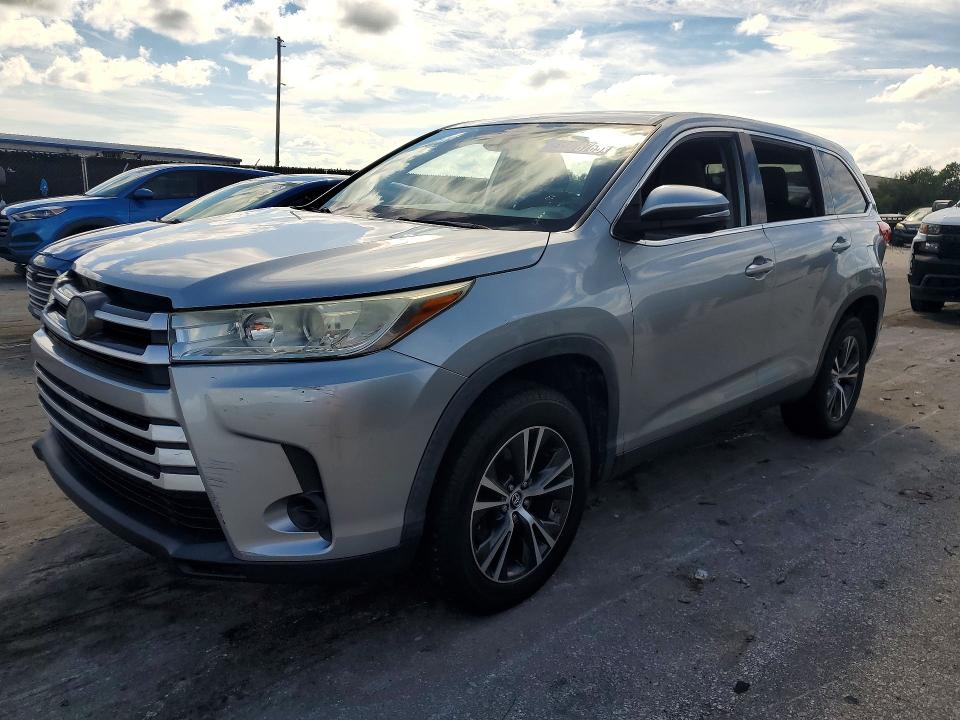 TOYOTA HIGHLANDER 2019 with VIN 5TDZARFH7KS055020 - Photo from auction