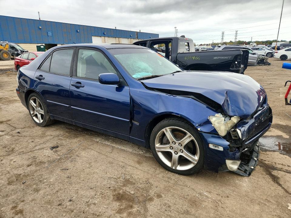 Снимка 4 от търг – 2005 LEXUS IS 300 с VIN JTHBD192650095497