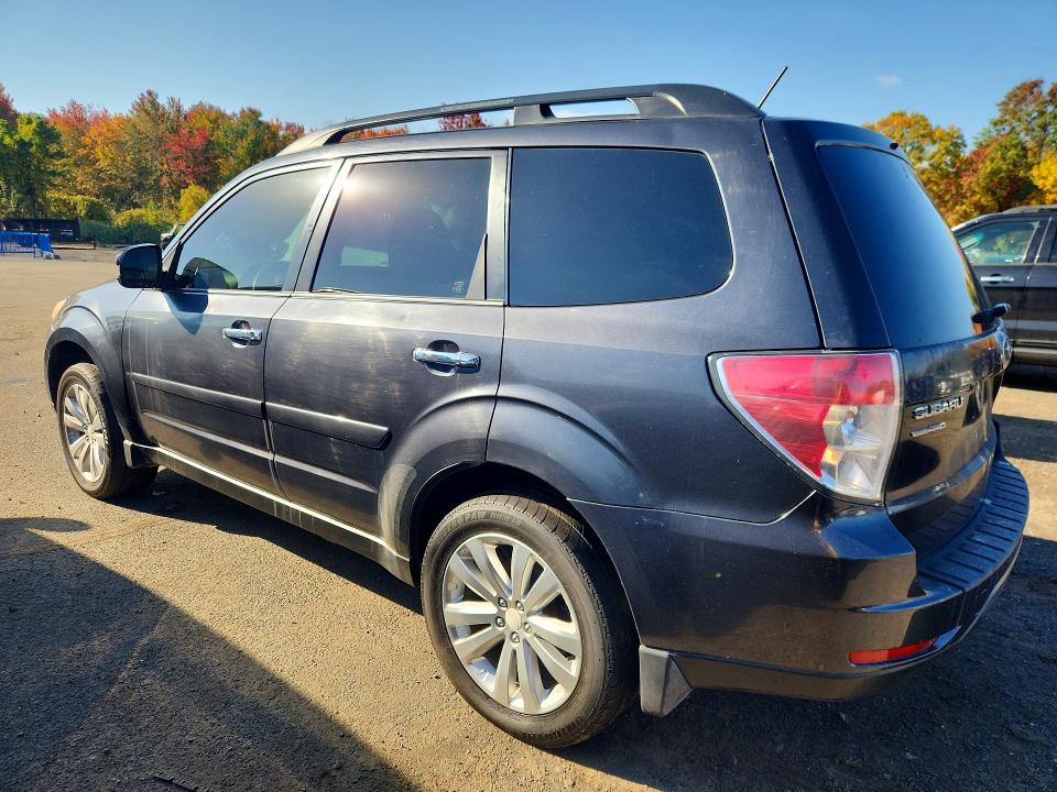 Photo 2 from auction – 2011 SUBARU FORESTER with VIN JF2SHADC1BH719727