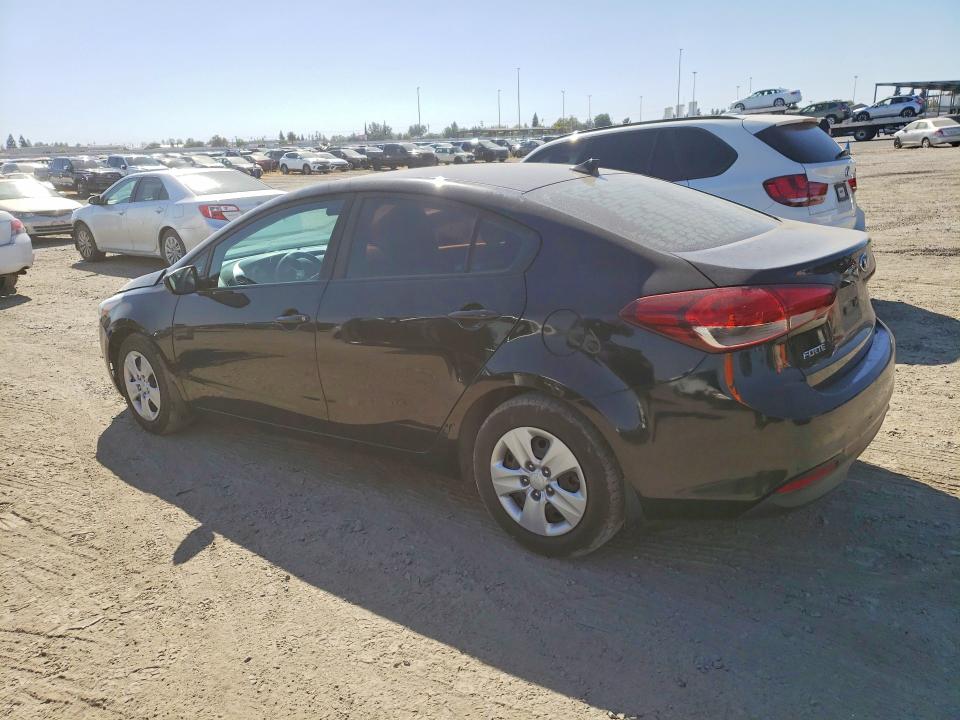 Фото 2 с аукциона – 2017 KIA FORTE с VIN 3KPFK4A72HE061456