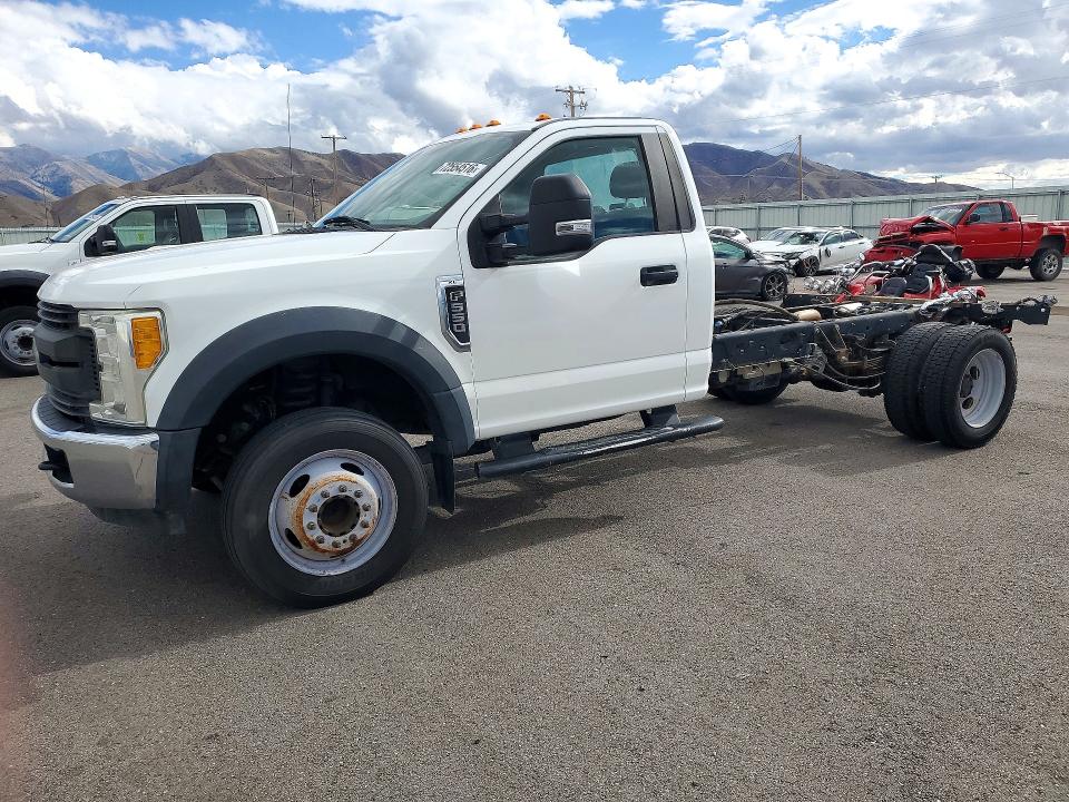FORD F550 2017 с VIN 1FDUF5GT0HEE06660 - Снимка от търг