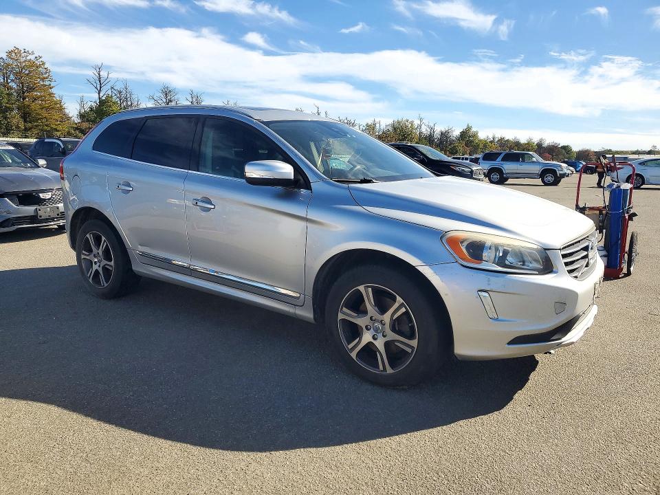 Zdjęcie 4 z aukcji – 2014 VOLVO XC60 z VIN YV4902DZ9E2547806