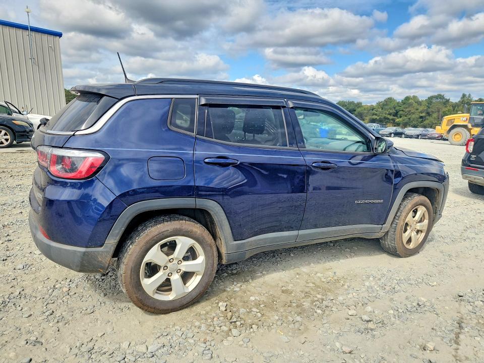 Foto 3 de la subasta – 2018 JEEP COMPASS con VIN 3C4NJDBB8JT434809