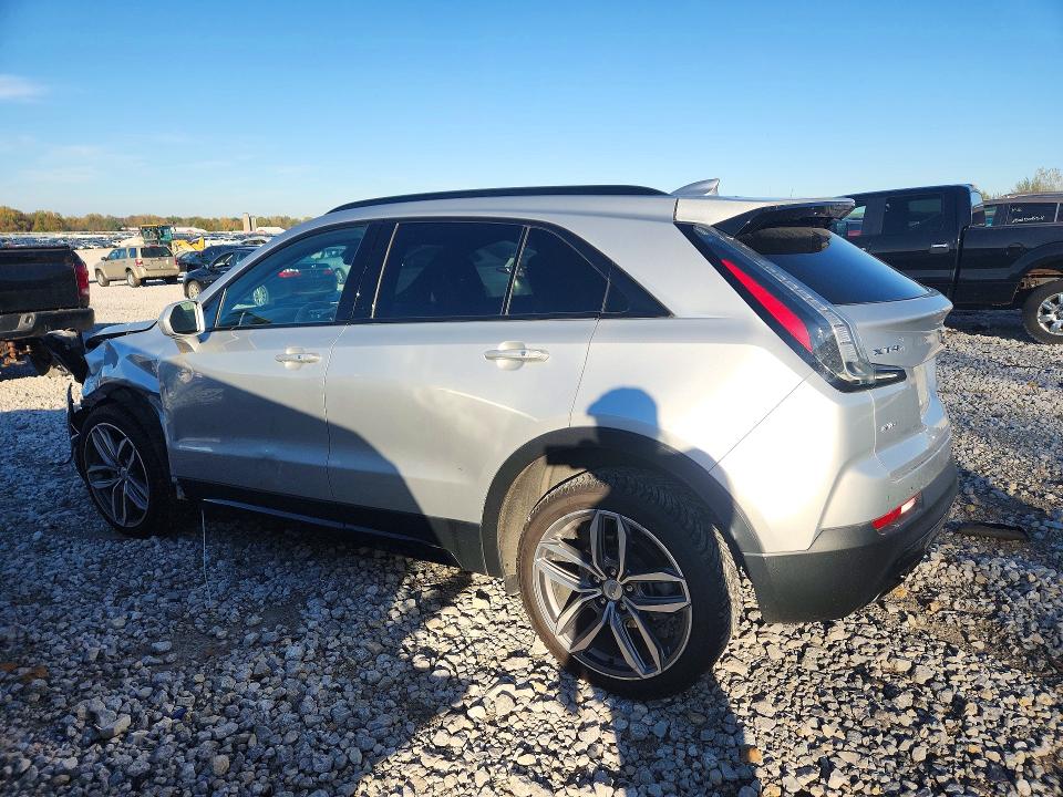 Снимка 2 от търг – 2020 CADILLAC XT4 с VIN 1GYFZFR44LF115480