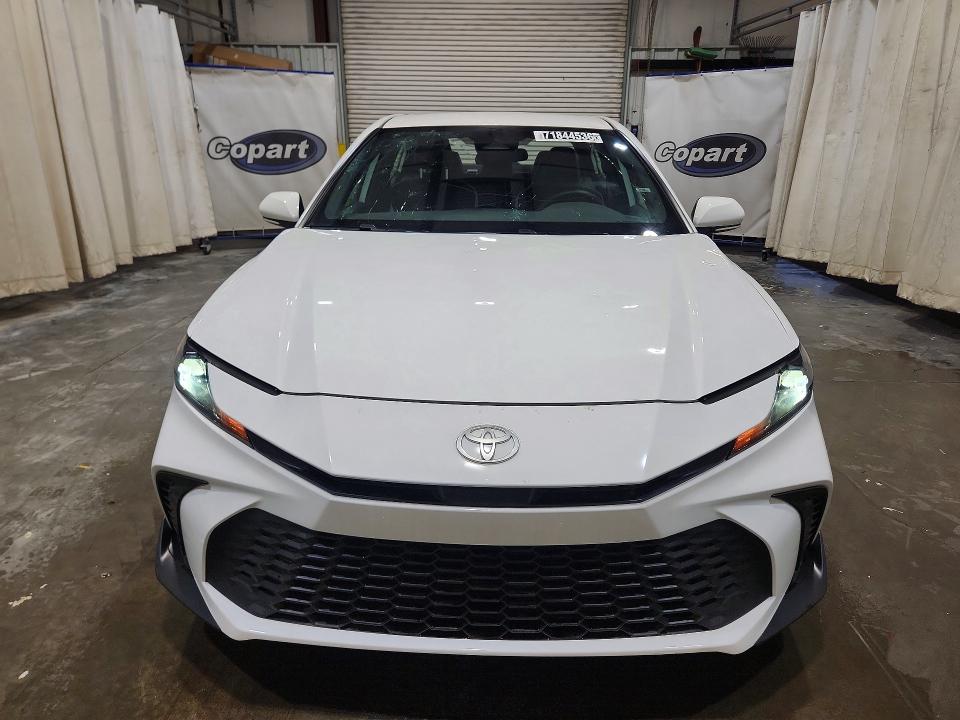 Photo 5 from auction – 2026 TOYOTA CAMRY with VIN 4T1DAACK3TU219979