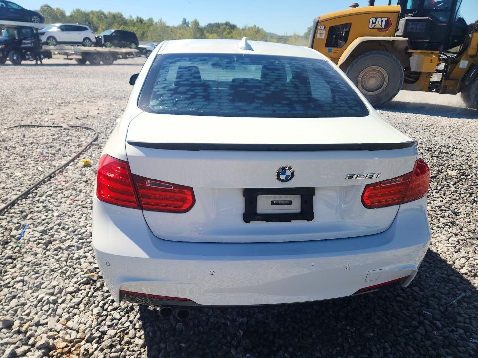 Снимка 6 от търг – 2014 BMW 328 с VIN WBA3A5C53EP601946