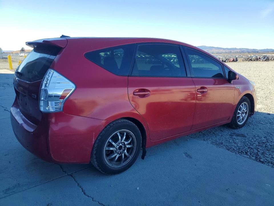 Photo 3 from auction – 2014 TOYOTA PRIUS V with VIN JTDZN3EU0EJ012849