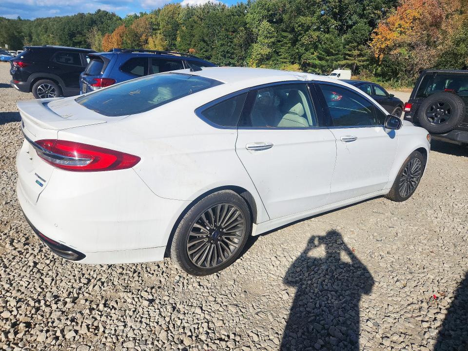 Foto 3 de la subasta – 2018 FORD FUSION con VIN 3FA6P0D97JR219138