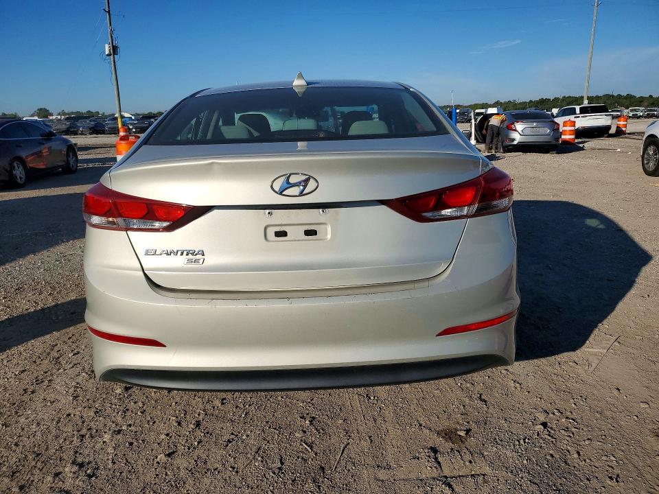Снимка 6 от търг – 2017 HYUNDAI ELANTRA с VIN 5NPD74LF8HH061616