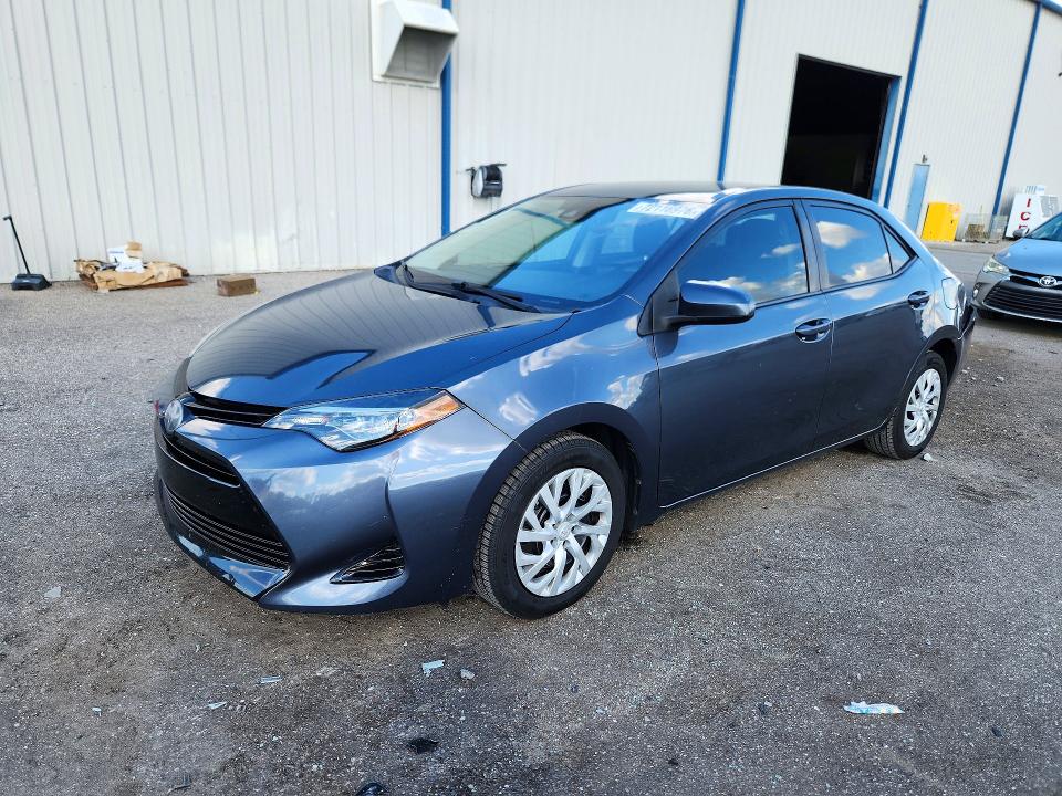 TOYOTA COROLLA 2018 с VIN 5YFBURHE9JP837144 - Снимка от търг