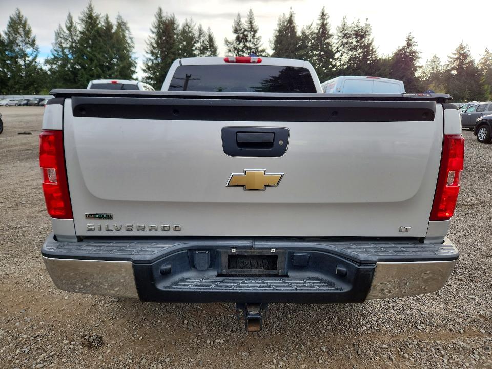 Photo 6 from auction – 2011 CHEVROLET SILVERADO with VIN 1GCRKSE32BZ109820
