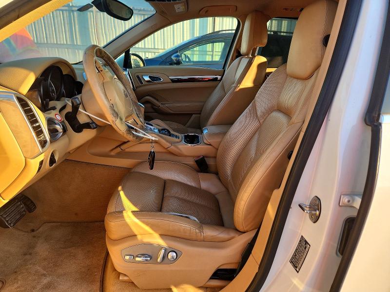 Фото 7 с аукциона – 2014 PORSCHE CAYENNE с VIN WP1AA2A25ELA01310