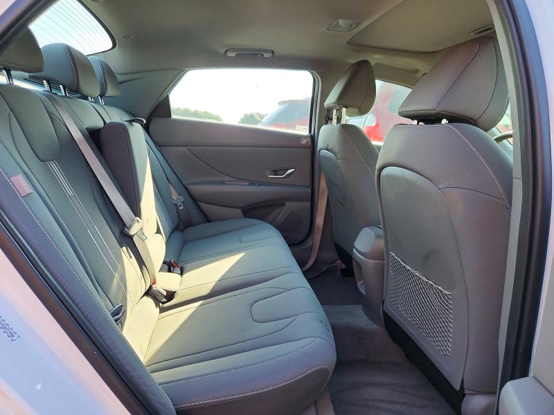 Photo 10 from auction – 2024 HYUNDAI ELANTRA with VIN KMHLS4DG2RU772068