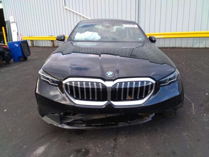 Photo 5 from auction – 2027 BMW 530 with VIN WBA53FJ0XVCY18093