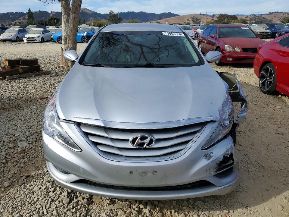 Снимка 5 от търг – 2012 HYUNDAI SONATA с VIN 5NPEB4AC2CH314921