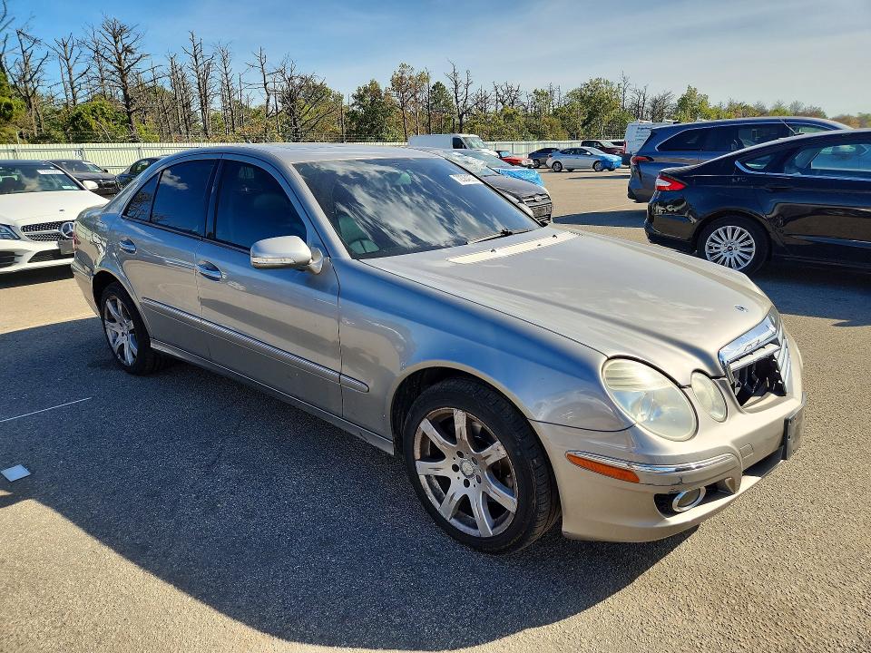Photo 4 from auction – 2008 MERCEDES-BENZ E with VIN WDBUF87X28B262389