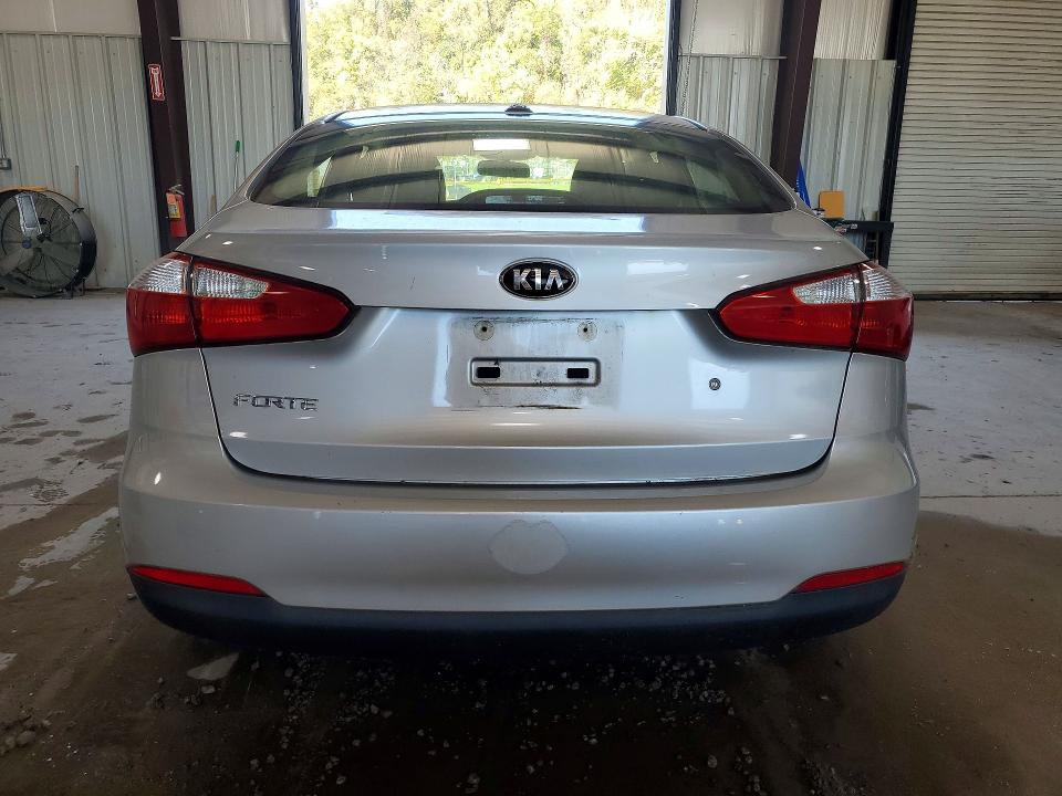 Photo 6 from auction – 2014 KIA FORTE with VIN KNAFK4A69E5109322