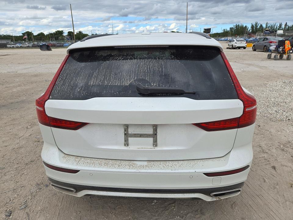 Фото 6 с аукциона – 2021 VOLVO V60 с VIN YV1102EM9M2437317