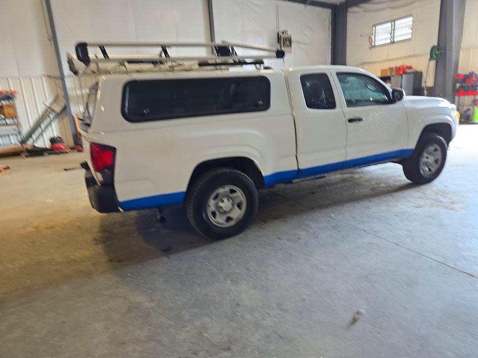 Снимка 3 от търг – 2023 TOYOTA TACOMA с VIN 3TYRX5GN7PT080538