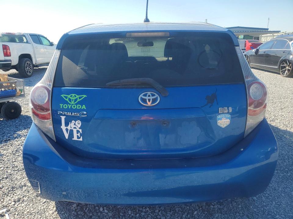 Zdjęcie 6 z aukcji – 2014 TOYOTA PRIUS C z VIN JTDKDTB32E1065181