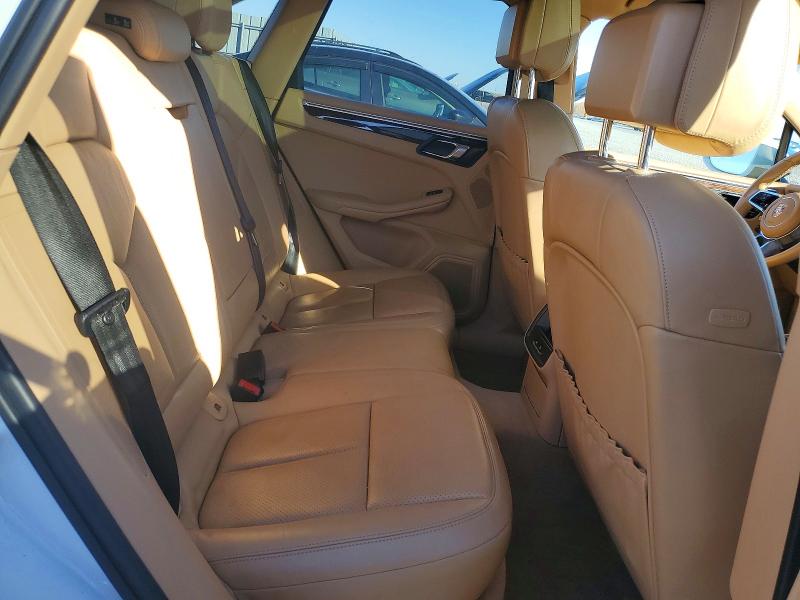 Снимка 11 от търг – 2015 PORSCHE MACAN с VIN WP1AB2A54FLB51675