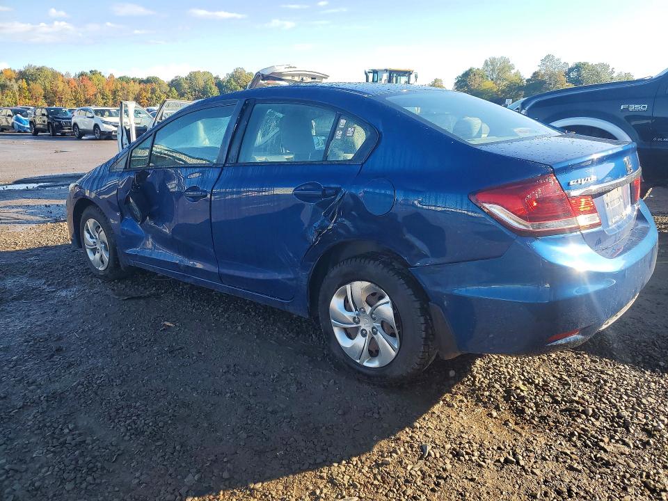 صورة رقم 2 من المزاد - 2015 HONDA CIVIC مع VIN 19XFB2F51FE273080