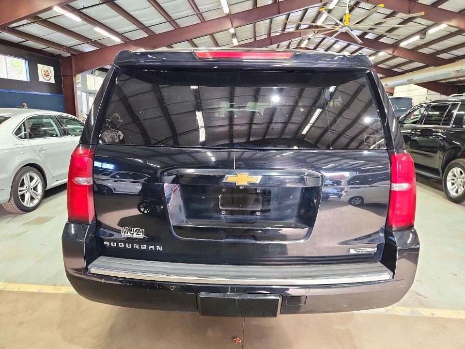 Снимка 6 от търг – 2017 CHEVROLET SUBURBAN с VIN 1GNSKJKCXHR211706